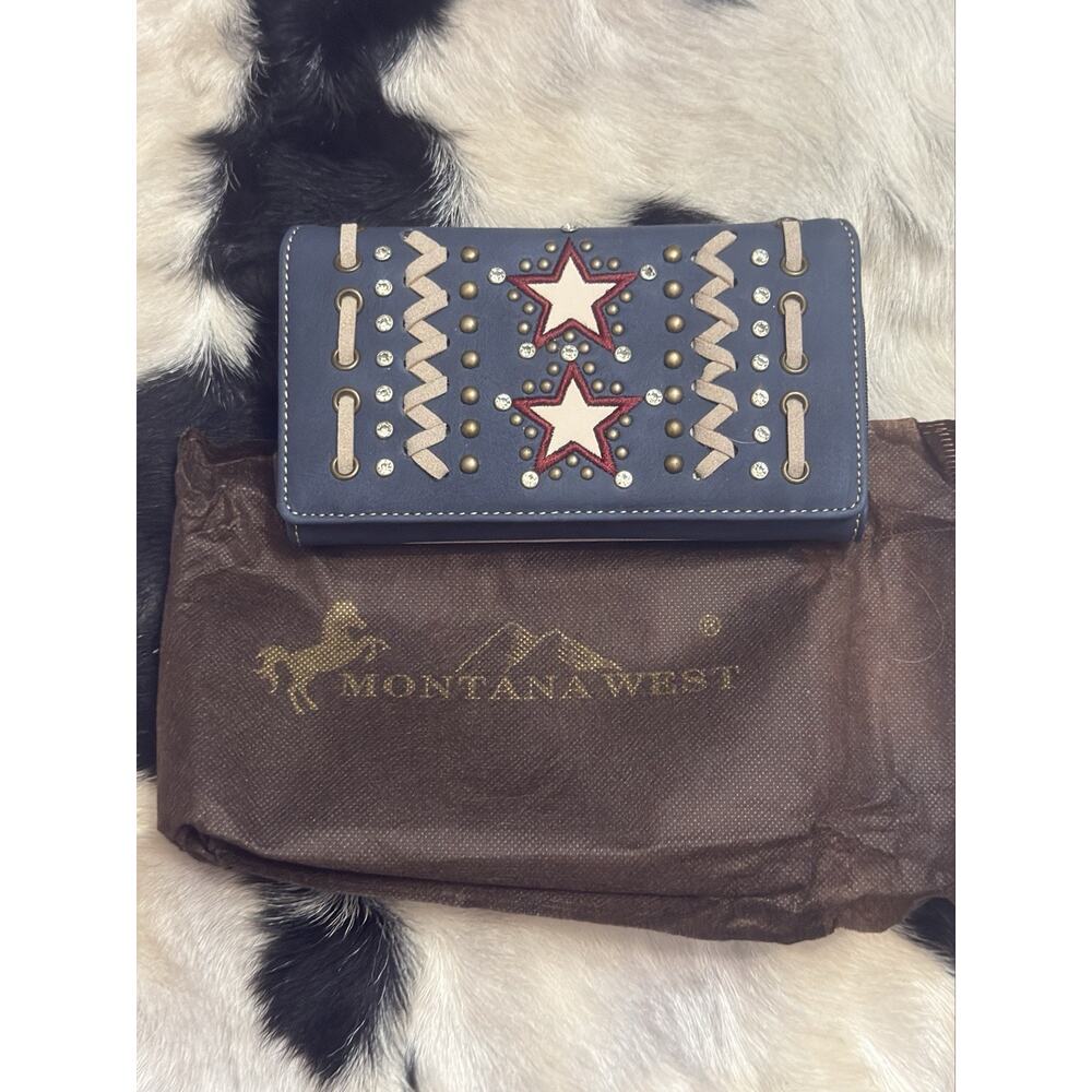 Montana West Southern Red Leather Star Stud Trifold Wallet Change Cards Back Zip
